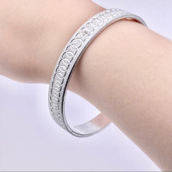 West Germany Vintage Stucco Textured Disc Patterned Lightweight Bangle Bracelet - Picture 1 of 13